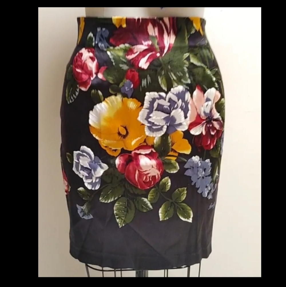 VTG Renato Nucci Floral Silk High Waisted Stretch Pencil Skirt 4/6 40 France